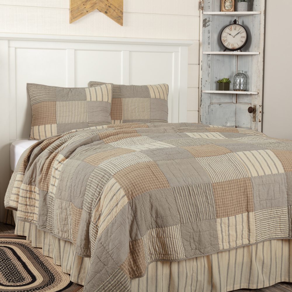 Sawyer Mill Charcoal Queen Quilt Set; 1-Quilt 90Wx90L w/2 Shams 21x27