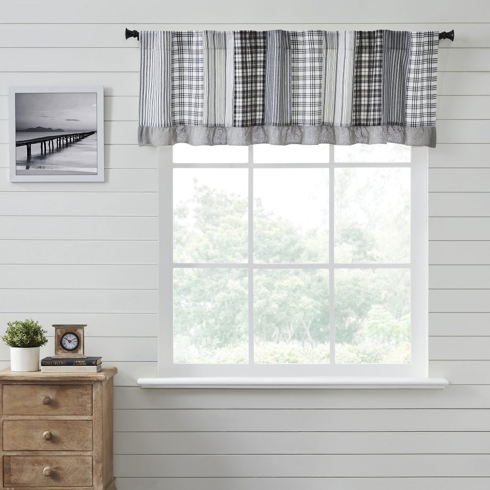 Sawyer Mill Black Patchwork Valance 19x72