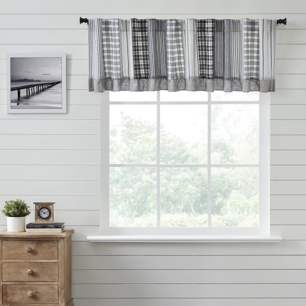 Sawyer Mill Black Patchwork Valance 19x90