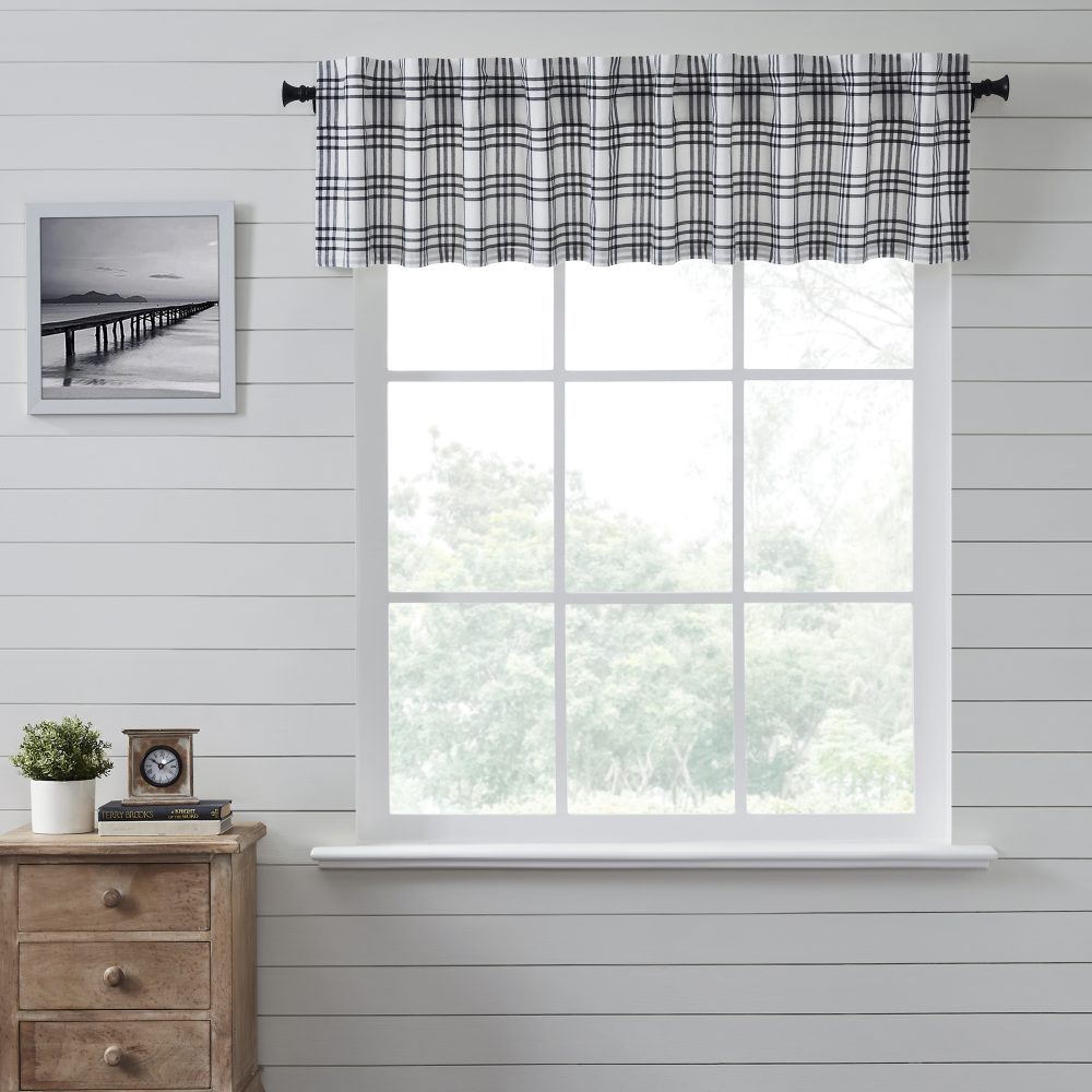 Sawyer Mill Black Plaid Valance 16x90