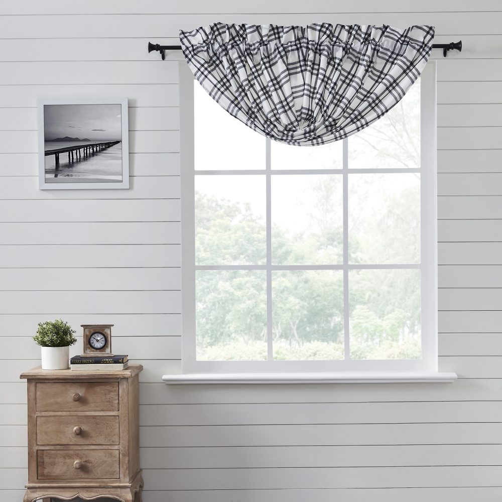 Sawyer Mill Black Plaid Balloon Valance 15x60