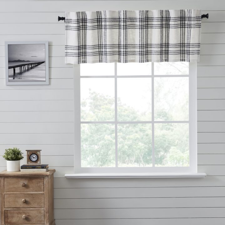 Black Plaid Valance 19x72