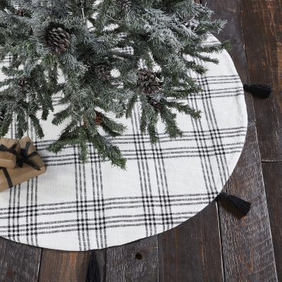 Black Plaid Tree Skirt 55