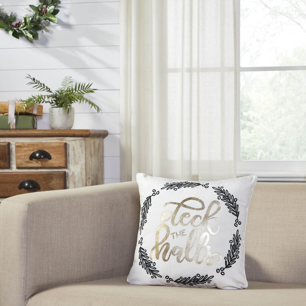 Wintergleam Deck the Halls Pillow 14x14