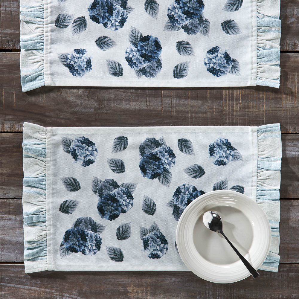 Finders Keepers Hydrangea Ruffled Placemat Set of 2 13x19