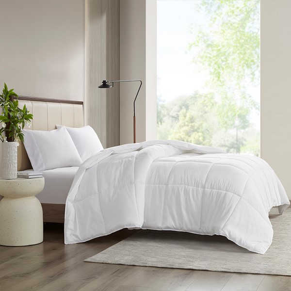 Madison Park Winfield 300 Thread Count Cotton Shell Luxury Down Alternative Comforter in White, King/Cal King MP10-1248