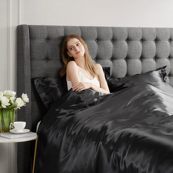 Madison Park Essentials Satin Luxury Comforter Set in Black, Full/Queen MPE10-1049