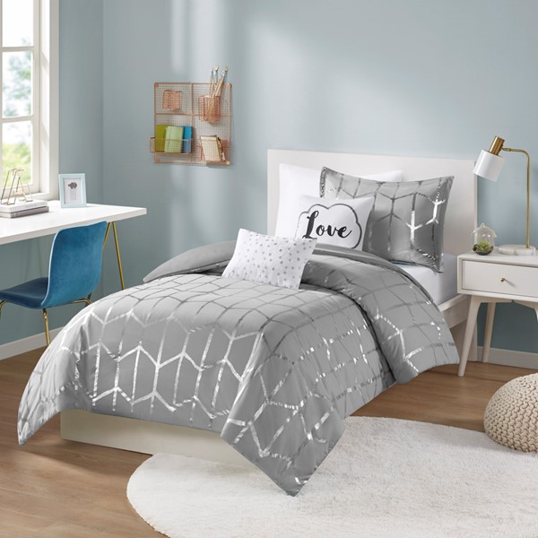 Intelligent Design Raina Metallic Printed Duvet Cover Set in Grey/Silver, Twin/Twin XL ID12-1393