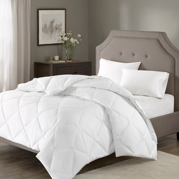 Madison Park Signature 1000 TC Cotton Blend Quilted Down Alt Comforter in White, Full/Queen MPS10-100