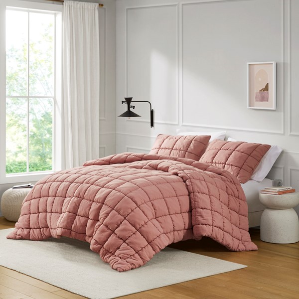 Intelligent Design Dream Puff Down Alternative Comforter Set in Rose, King/Cal King ID10-2309