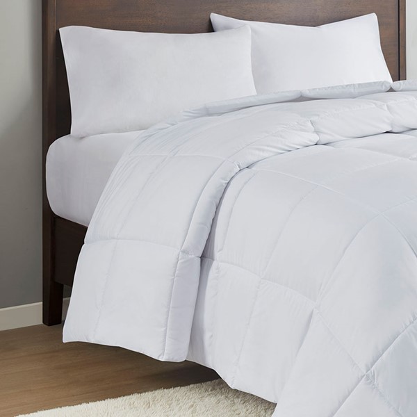 Sleep Philosophy Energy Recovery Oversized Down Alternative Comforter in White, Full/Queen BASI10-0577