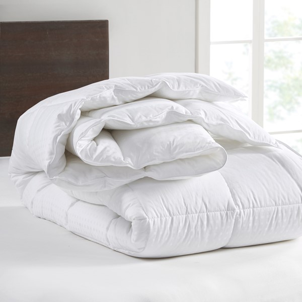 Croscill Signature Dobby Cotton Down Alternative Comforter in White, Full/Queen CC10-0017