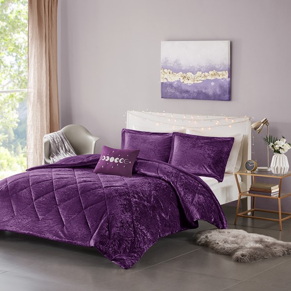 Intelligent Design Felicia Velvet Comforter Set with Throw Pillow in Purple, Twin/Twin XL ID10-1901