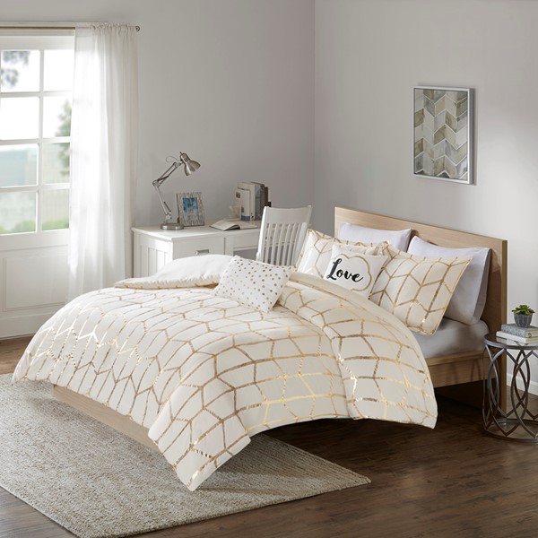 Intelligent Design Raina Metallic Printed Duvet Cover Set in Ivory/Gold, King/Cal King ID12-1512