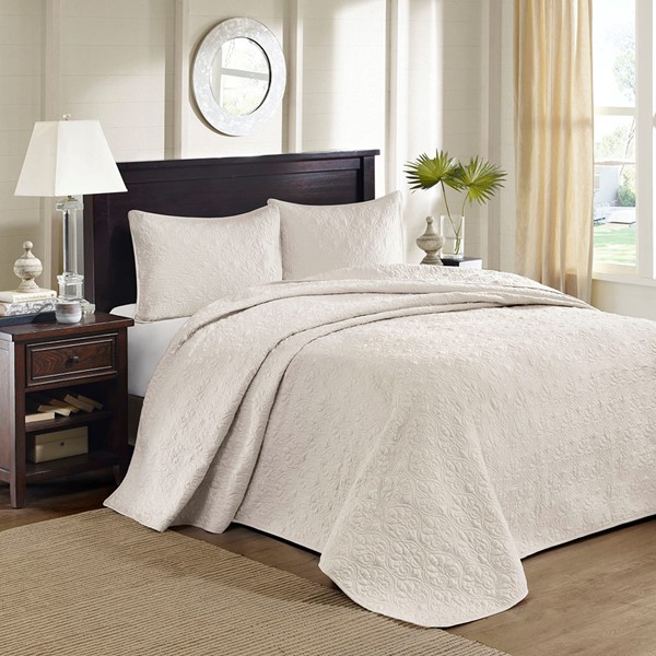 Madison Park Quebec Reversible Bedspread Set in Cream, King MP13-709