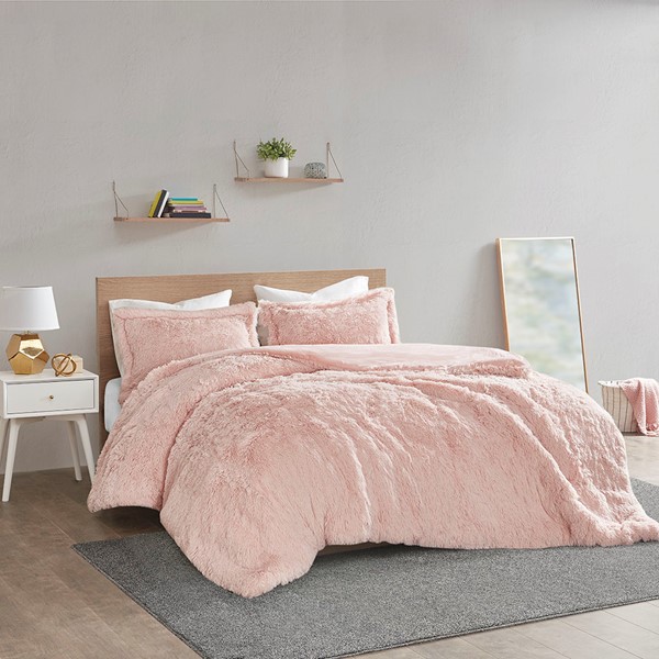 Intelligent Design Malea Shaggy Fur Duvet Cover Set in Blush, Full/Queen ID12-1930