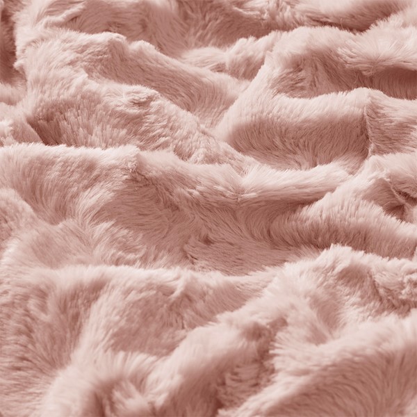 Madison Park Zuri Oversized Faux Fur Throw in Blush, 60x70" MP50-7192