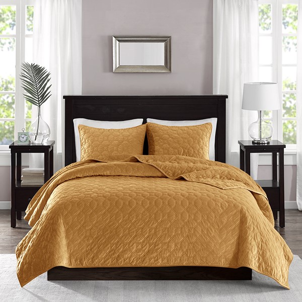 Madison Park Harper 3 Piece Velvet Quilt Set in Mustard, Full/Queen MP13-8009