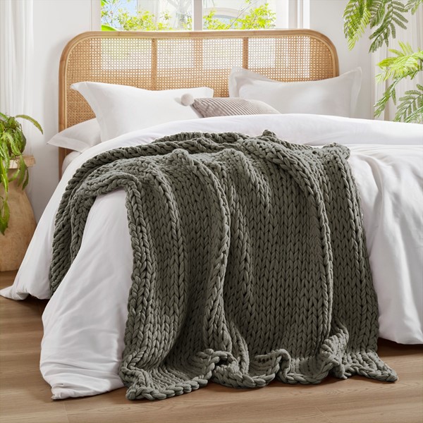 Madison Park Chunky Double Knit Handmade Throw Blanket in Charcoal, 50x60" MP50-7315