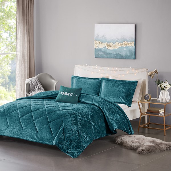 Intelligent Design Felicia Velvet Comforter Set with Throw Pillow in Teal, Twin/Twin XL ID10-1905