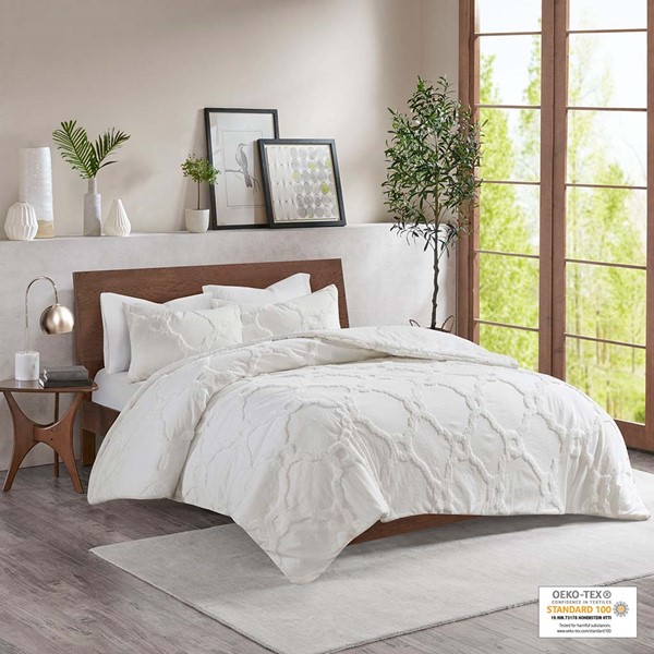 Madison Park Pacey 3 Piece Tufted Cotton Chenille Geometric Comforter Set in Off-White, King/Cal King MP10-5988