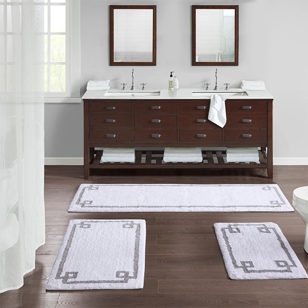 Madison Park Evan Cotton Tufted Bath Rug in White, 24x40" MP72-7333