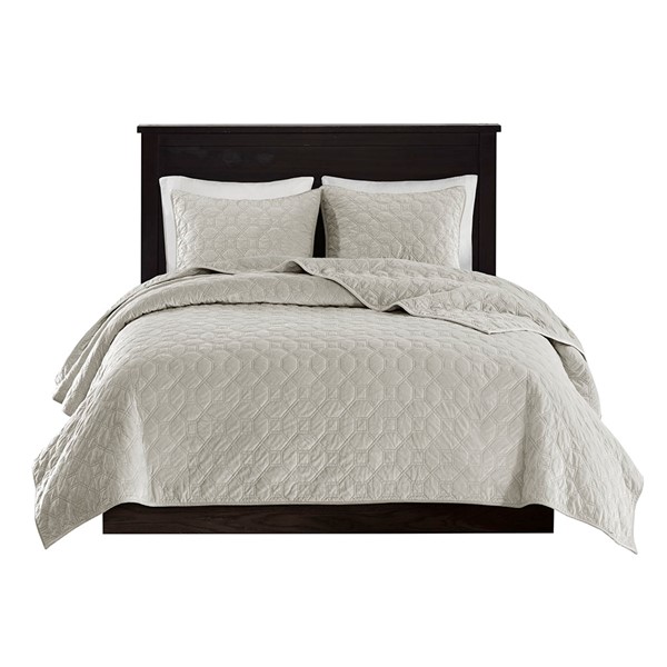 Madison Park Harper 3 Piece Velvet Quilt Set in Ivory, King/Cal King MP13-3302