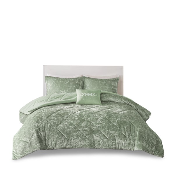 Intelligent Design Felicia Velvet Comforter Set with Throw Pillow in Green, King/Cal King ID10-2414