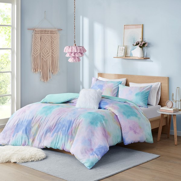 Intelligent Design Cassiopeia Watercolor Tie Dye Printed Duvet Cover Set with Throw Pillow in Aqua, Twin/Twin XL ID12-1989