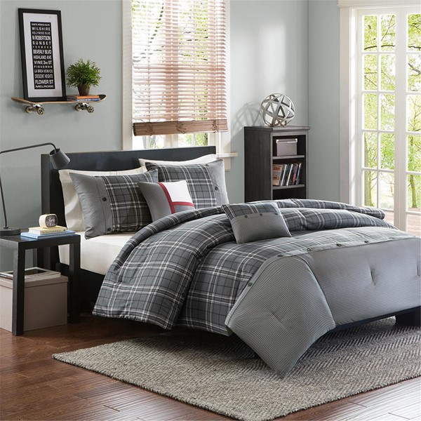 Intelligent Design Daryl Comforter Set in Grey, Full/Queen ID10-177