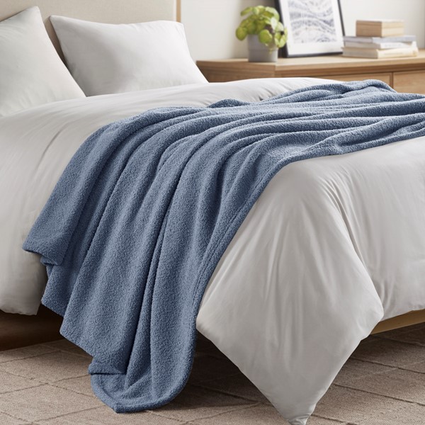 Beautyrest Dream Soft Blanket in Navy Blue, Full/Queen BR51-4447