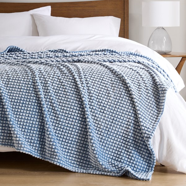 Madison Park Carved Plush Blanket in Blue, Twin MP51-8426