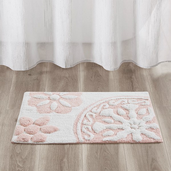 Madison Park Casablanca Medallion Cotton Tufted Bath Rug in Pink, 20x30" MP72-4432