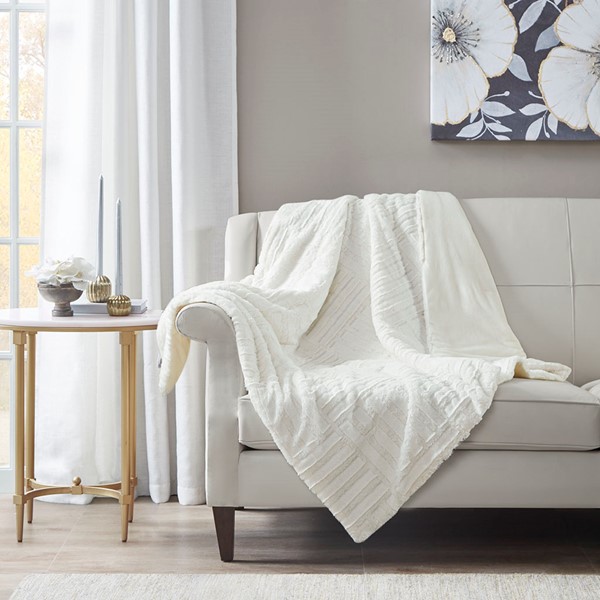 Madison Park Arctic Ultra Plush Down Alternative Throw in Ivory, 50x60" BASI50-0413