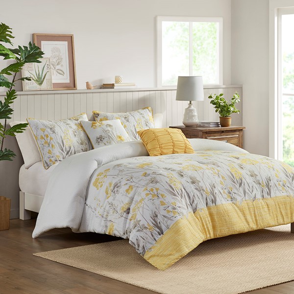 Madison Park Prairie 5 Piece Seersucker Comforter Set with Throw Pillows in Yellow, Full/Queen MP10-8359