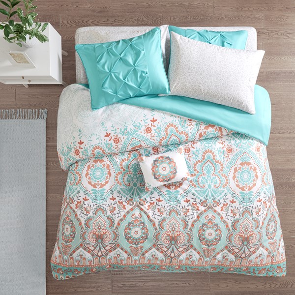 Intelligent Design Vinnie Boho Comforter Set with Bed Sheets in Aqua, Queen ID10-1563