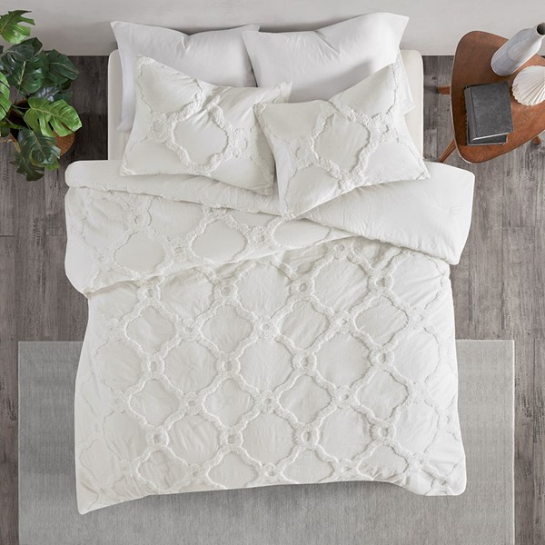 Madison Park Pacey 3 Piece Tufted Cotton Chenille Geometric Comforter Set in Off-White, King/Cal King MP10-5988