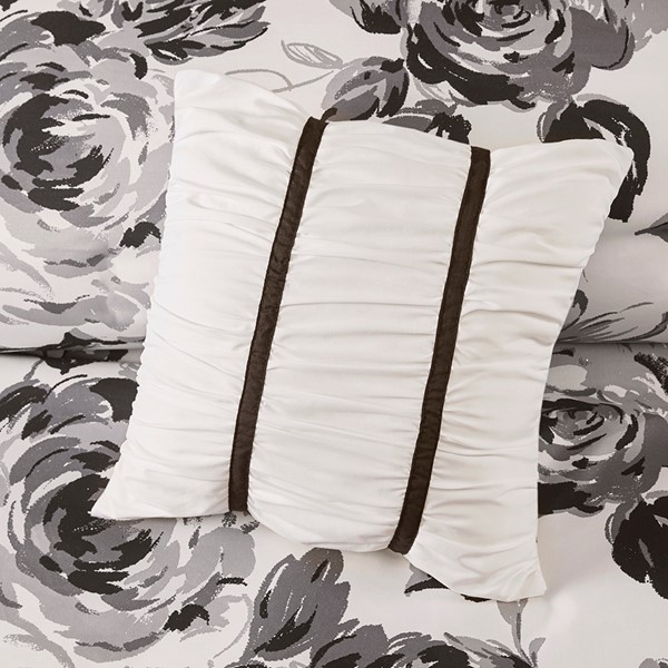 Intelligent Design Dorsey Floral Print Comforter Set in Black/White, Full/Queen ID10-1591