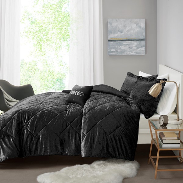 Intelligent Design Felicia Velvet Duvet Cover Set with Throw Pillow in Black, Full/Queen ID12-1945