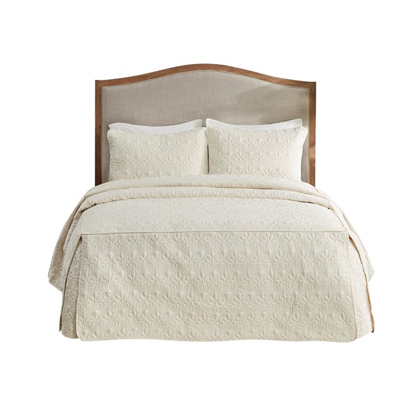 Madison Park Quebec 3 Piece Split Corner Pleated Quilted Bedspread in Cream, Queen MP13-6476