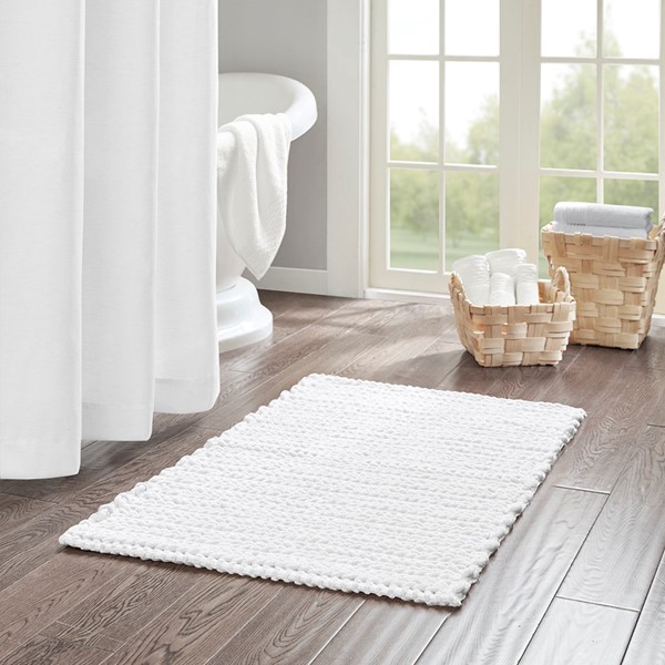 Madison Park Lasso 100% Cotton Chenille Chain Stitch Rug in White, 24x40" MP72-5828