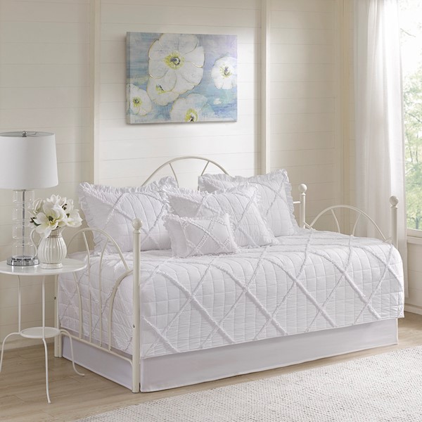 Madison Park Rosie 6 Piece Daybed Cover Set with Bedskirt and Throw Pillow in White, Daybed MP13-5025