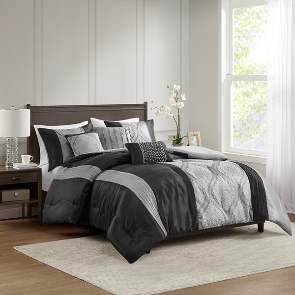 Madison Park Lori 6 Piece Jacquard Comforter Set with Throw Pillows in Black/Silver, Full/Queen MP10-8433