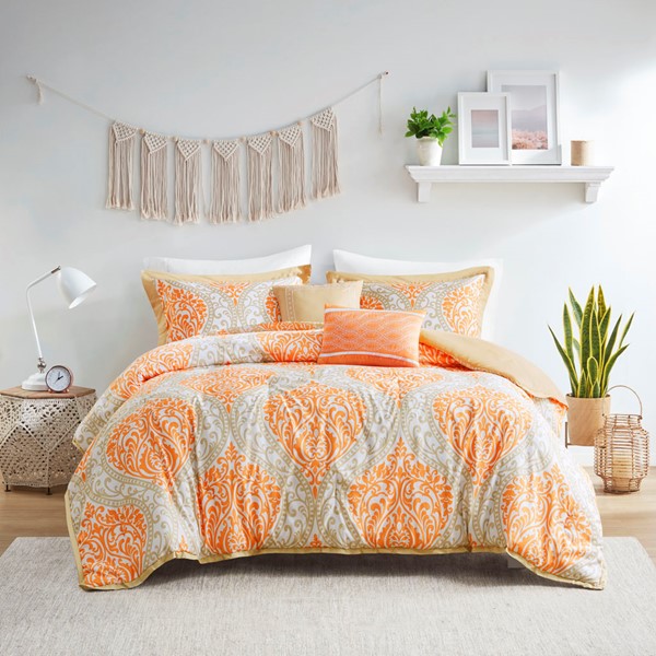 Intelligent Design Senna Comforter Set in Orange, King/Cal King ID10-237