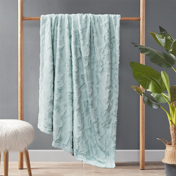 Madison Park Zuri Oversized Faux Fur Throw in Aqua, 60x70" MP50-7193