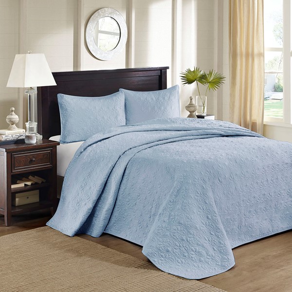 Madison Park Quebec Reversible Bedspread Set in Blue, Queen MP13-1563