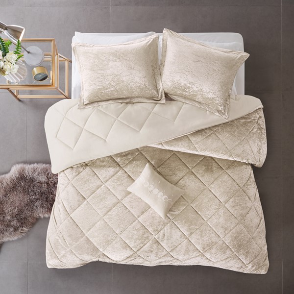 Intelligent Design Felicia Velvet Comforter Set with Throw Pillow in Champagne, Full/Queen ID10-2401