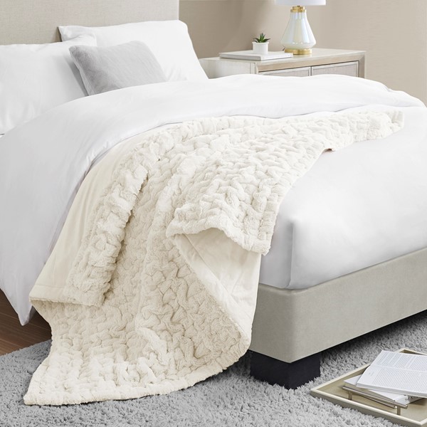 Madison Park Ruched Fur Throw in Ivory, 50x60" MP50-3091