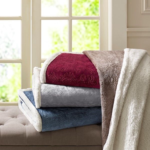 Madison Park Elma Oversized Textured Plush Throw in Grey, 60x70" MP50-3255