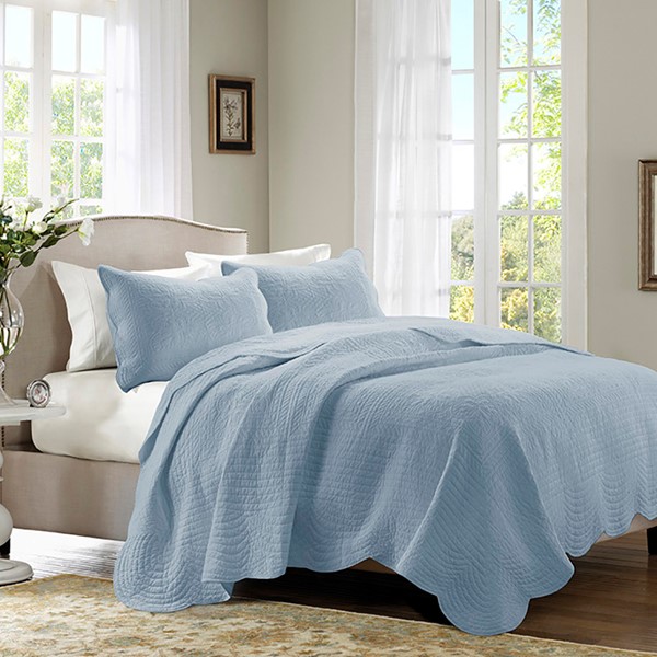 Madison Park Tuscany 3 Piece Reversible Scalloped Edge Quilt Set in Blue, Full/Queen MP13-8245